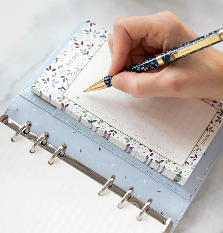 Garden To Do Notepad in a Filofax Garden Personal Organiser